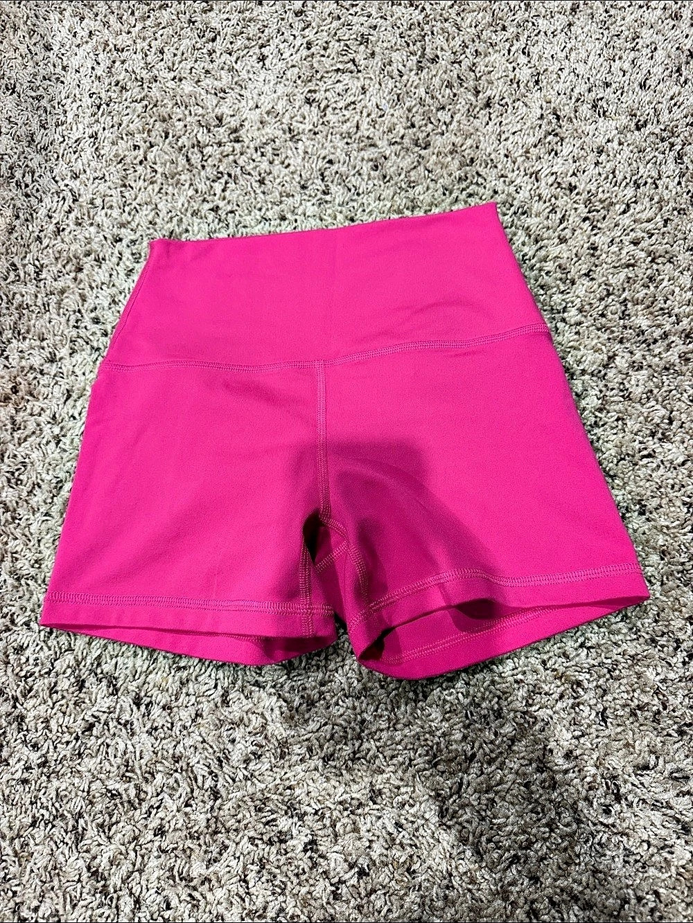 Gilly Hicks Active Recharge High-Rise Shortie Athletic Shorts Pink Small